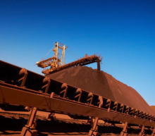 随着中国需求前景改善，铁矿石周涨幅扩大至近15%