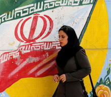 伊朗似乎有意淡化紧张局势，油价回吐了以色列对其袭击后的大部分涨幅