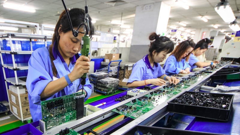 美国发起贸易战冲击下，中国承诺加大对企业的针对性扶持
