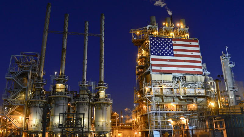 分析：美国对俄罗斯石油出口的制裁确实推动了其石油公司的产量和市场份额急剧扩张