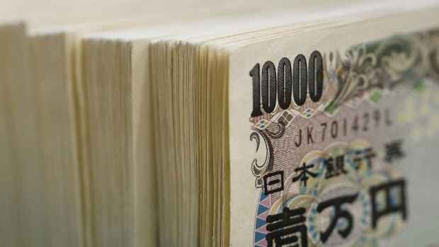 前最高汇率管理官员表示，日本当局非常接近采取干预措施